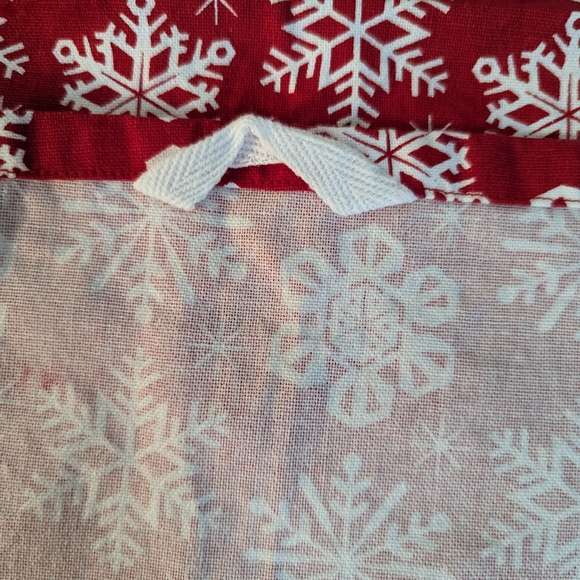 Target's Wondershop Holiday Feedsack Kitchen Towels, Set of 2 - Picture 2 of 6